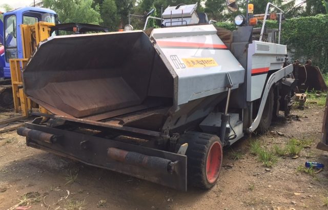 asphalt finisher